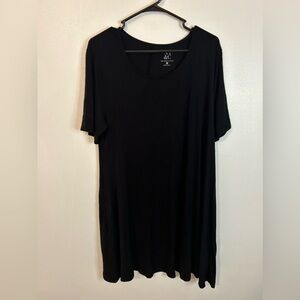New York & Company Black Short Sleeve Top